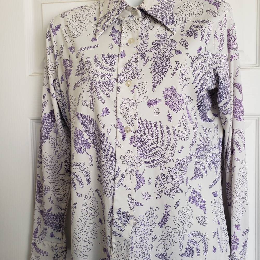 Sears Groovy VINTAGE 1970s Women's Purple and White Polyester Botanical Blouse
